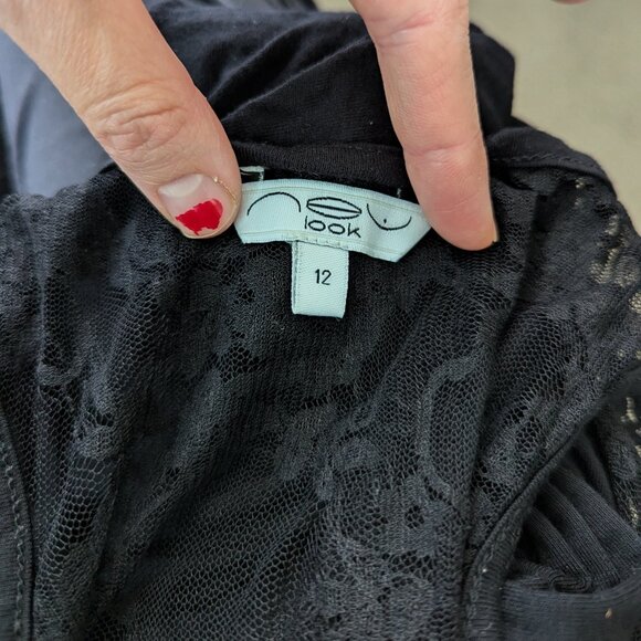 Stunning black maxi dress with lace back, Size 12 - Picture 5 of 6